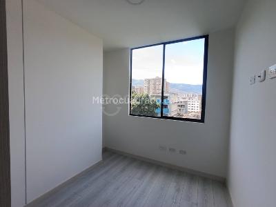 Apartamento en venta en Los Colores, Medellín · foto 8 de 18