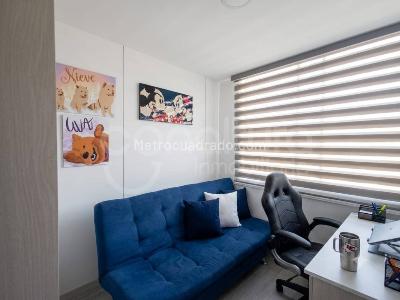 Apartamento de 3 alcobas en arriendo en Los Colores, Medellín, 85 m² · foto 5 de 12
