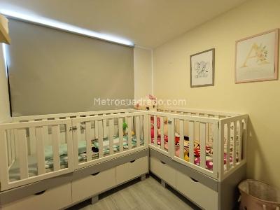 Apartamento de 3 alcobas en arriendo en Los Colores, Medellín, 85 m² · foto 7 de 12