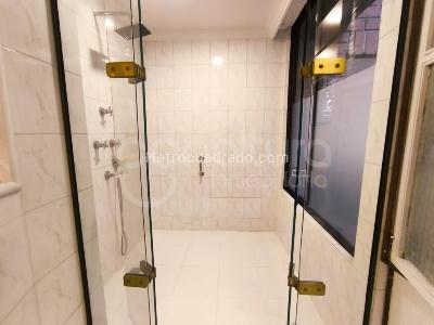 Apartamento de 3 alcobas en arriendo en Los Balsos, Medellín, 241 m² · foto 15 de 20