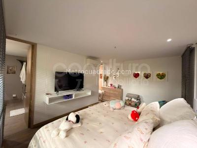 Apartamento de 3 alcobas en venta en El Poblado, Medellín, 202 m² · foto 10 de 20