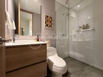 Apartamento de 3 alcobas en venta en El Poblado, Medellín, 202 m² · foto 17 de 20