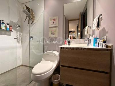 Apartamento de 3 alcobas en venta en El Poblado, Medellín, 202 m² · foto 19 de 20