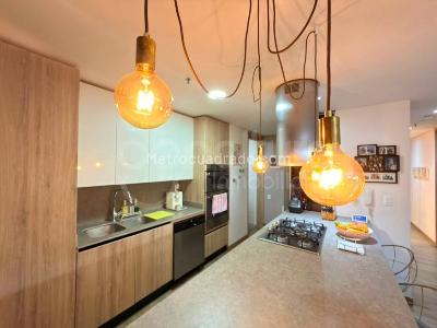 Apartamento de 3 alcobas en venta en El Poblado, Medellín, 202 m² · foto 5 de 20