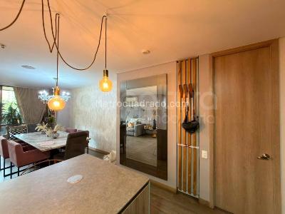 Apartamento de 3 alcobas en venta en El Poblado, Medellín, 202 m² · foto 6 de 20