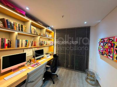 Apartamento de 3 alcobas en venta en El Poblado, Medellín, 202 m² · foto 7 de 20