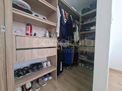 Apartamento de 2 alcobas en venta en San Jose, Sabaneta, 70 m² · foto 10 de 15