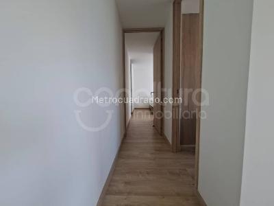 Apartamento de 2 alcobas en venta en San Jose, Sabaneta, 70 m² · foto 7 de 15