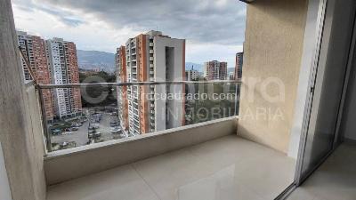 Apartamento de 2 alcobas en arriendo en Loma De Los Bernal, Medellín, 85 m² · foto 4 de 12