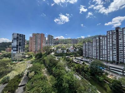 Apartamento de 2 alcobas en arriendo en Altos Del Poblado, Medellín, 72 m² · foto 14 de 15