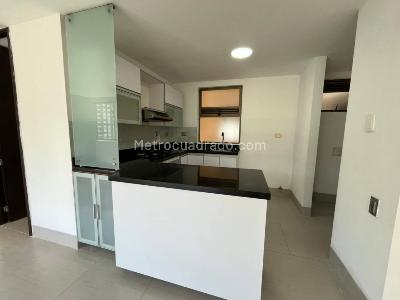 Apartamento de 2 alcobas en arriendo en Altos Del Poblado, Medellín, 72 m² · foto 2 de 15