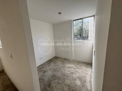 Apartamento de 3 alcobas en venta en Machado, Bello, 56 m² · foto 8 de 12