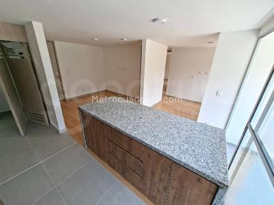 Apartamento de 2 alcobas en arriendo en Envigado, Envigado, 61 m² · foto 3 de 14