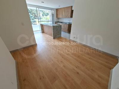 Apartamento de 2 alcobas en arriendo en Envigado, Envigado, 61 m² · foto 4 de 14