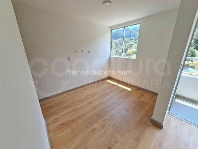 Apartamento de 2 alcobas en arriendo en Envigado, Envigado, 61 m² · foto 9 de 14