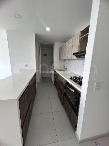Apartamento de 3 alcobas en arriendo en Medellin, Medellín, 80 m² · foto 2 de 15