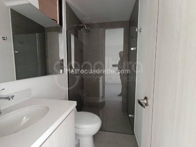 Apartamento de 3 alcobas en arriendo en Medellin, Medellín, 75 m² · foto 14 de 15