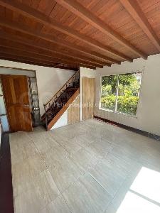 Casa de 5 alcobas en arriendo en Medellin, Medellín, 400 m² · foto 10 de 15