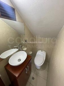 Casa de 5 alcobas en arriendo en Medellin, Medellín, 400 m² · foto 14 de 15