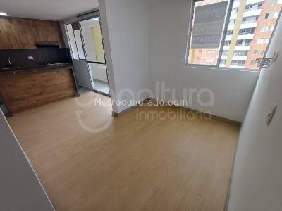 Apartamento de 2 alcobas en arriendo en Envigado, Envigado, 61 m² · foto 4 de 15
