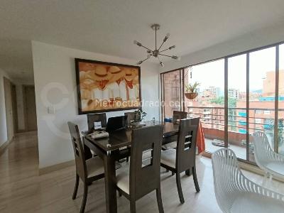Apartamento de 3 alcobas en arriendo en Medellin, Medellín, 130 m² · foto 2 de 15