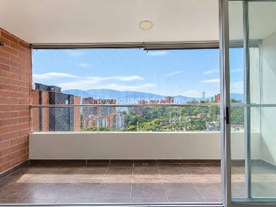 Apartamento de 3 alcobas en arriendo en Envigado, Envigado, 100 m² · foto 5 de 12