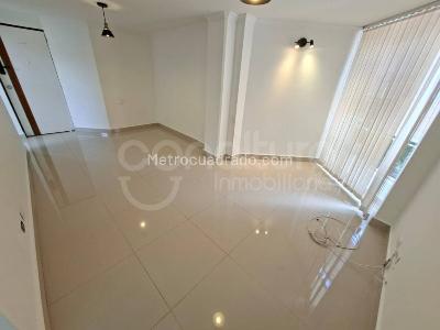 Apartamento de 3 alcobas en arriendo en Envigado, Envigado, 70 m² · foto 3 de 13