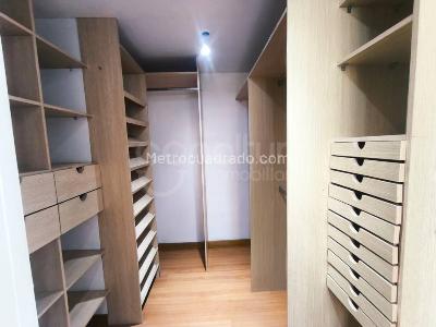 Apartamento de 3 alcobas en arriendo en Medellin, Medellín, 230 m² · foto 14 de 15