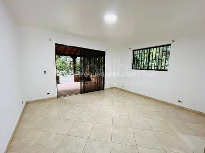 Casa de 4 alcobas en arriendo en Envigado, Envigado, 43 m² · foto 5 de 15
