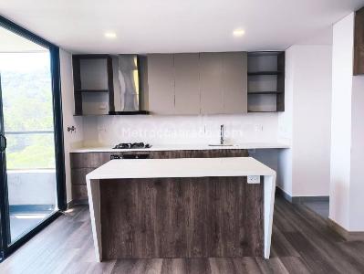 Apartamento de 3 alcobas en arriendo en Medellin, Medellín, 200 m² · foto 1 de 15