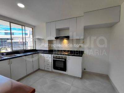 Apartamento de 3 alcobas en arriendo en Medellin, Medellín, 185 m² · foto 2 de 15
