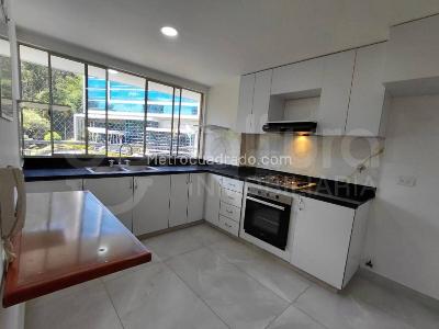 Apartamento de 3 alcobas en arriendo en Medellin, Medellín, 185 m² · foto 3 de 15