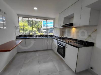 Apartamento de 3 alcobas en arriendo en Medellin, Medellín, 185 m² · foto 4 de 15
