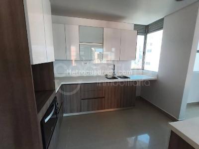 Apartamento de 4 alcobas en arriendo en Medellin, Medellín, 130 m² · foto 3 de 15