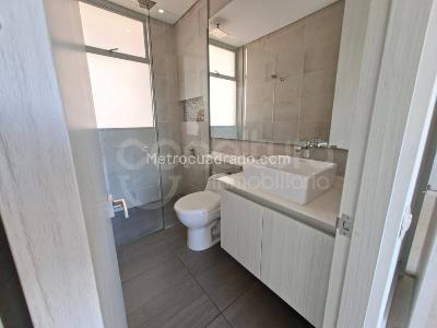 Apartamento de 2 alcobas en arriendo en Envigado, Envigado, 87 m² · foto 13 de 15