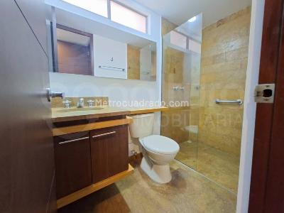 Apartamento de 2 alcobas en arriendo en Envigado, Envigado, 85 m² · foto 13 de 14
