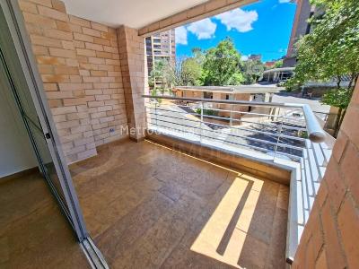 Apartamento de 2 alcobas en arriendo en Envigado, Envigado, 85 m² · foto 6 de 14