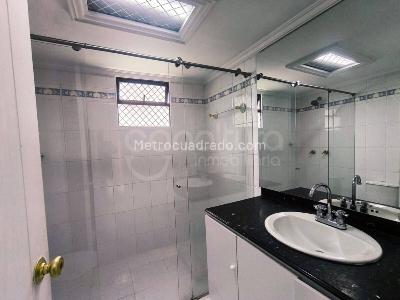 Apartamento de 3 alcobas en arriendo en Medellin, Medellín, 137 m² · foto 14 de 15