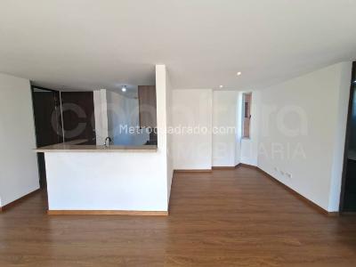 Apartamento de 2 alcobas en arriendo en Envigado, Envigado, 75 m² · foto 5 de 13