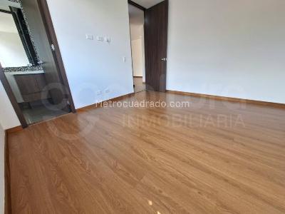 Apartamento de 2 alcobas en arriendo en Envigado, Envigado, 75 m² · foto 7 de 13