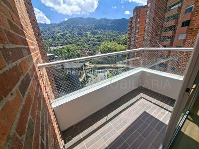 Apartamento de 2 alcobas en arriendo en Envigado, Envigado, 75 m² · foto 8 de 13