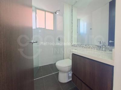 Apartamento de 2 alcobas en arriendo en Envigado, Envigado, 75 m² · foto 9 de 13