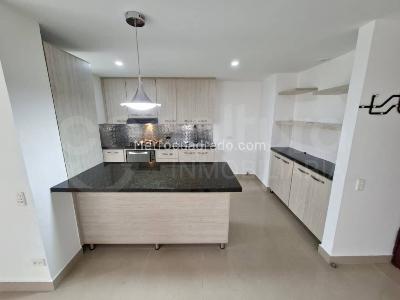 Apartamento de 3 alcobas en arriendo en Envigado, Envigado, 120 m² · foto 2 de 15