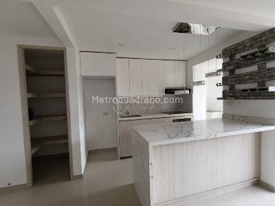 Apartamento de 2 alcobas en arriendo en Medellin, Medellín, 55 m² · foto 2 de 13