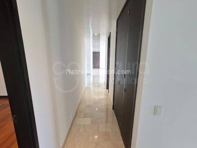 Apartamento de 4 alcobas en arriendo en Envigado, Envigado, 180 m² · foto 13 de 15