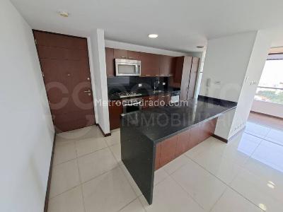 Apartamento de 3 alcobas en arriendo en Envigado, Envigado, 100 m² · foto 2 de 15