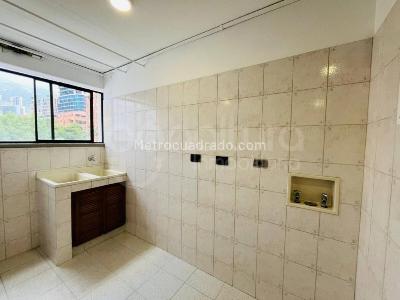 Apartamento de 3 alcobas en arriendo en Medellin, Medellín, 130 m² · foto 14 de 15