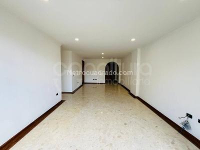 Apartamento de 3 alcobas en arriendo en Medellin, Medellín, 130 m² · foto 3 de 15