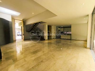 Casa de 3 alcobas en arriendo en Envigado, Envigado, 338 m² · foto 4 de 15