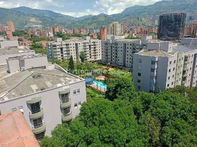 Apartamento de 4 alcobas en arriendo en Medellin, Medellín, 240 m² · foto 10 de 15
